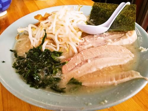 売買四谷１丁目新築３棟、完成間近！の画像1